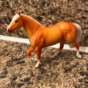 Breyer Smart Chic Olena Stablemates